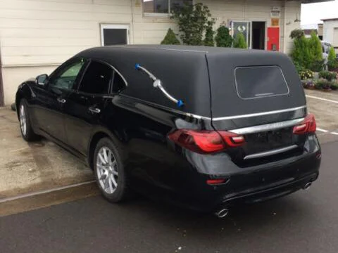 霊柩車